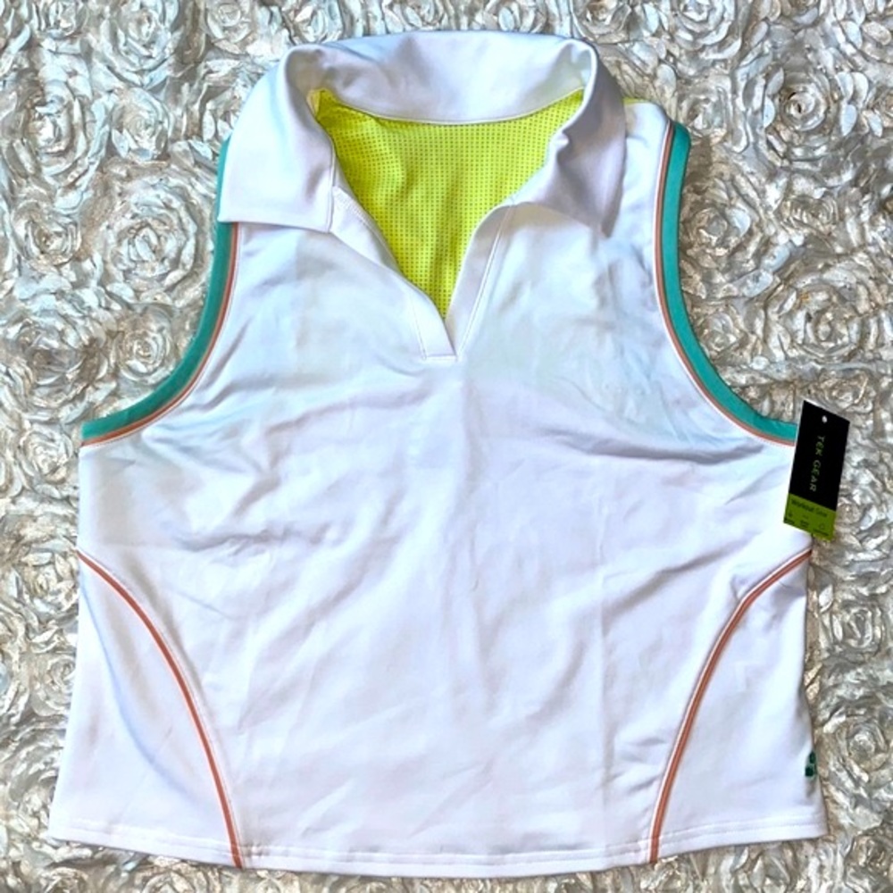 New Tek Gear women’s active top size‎ large